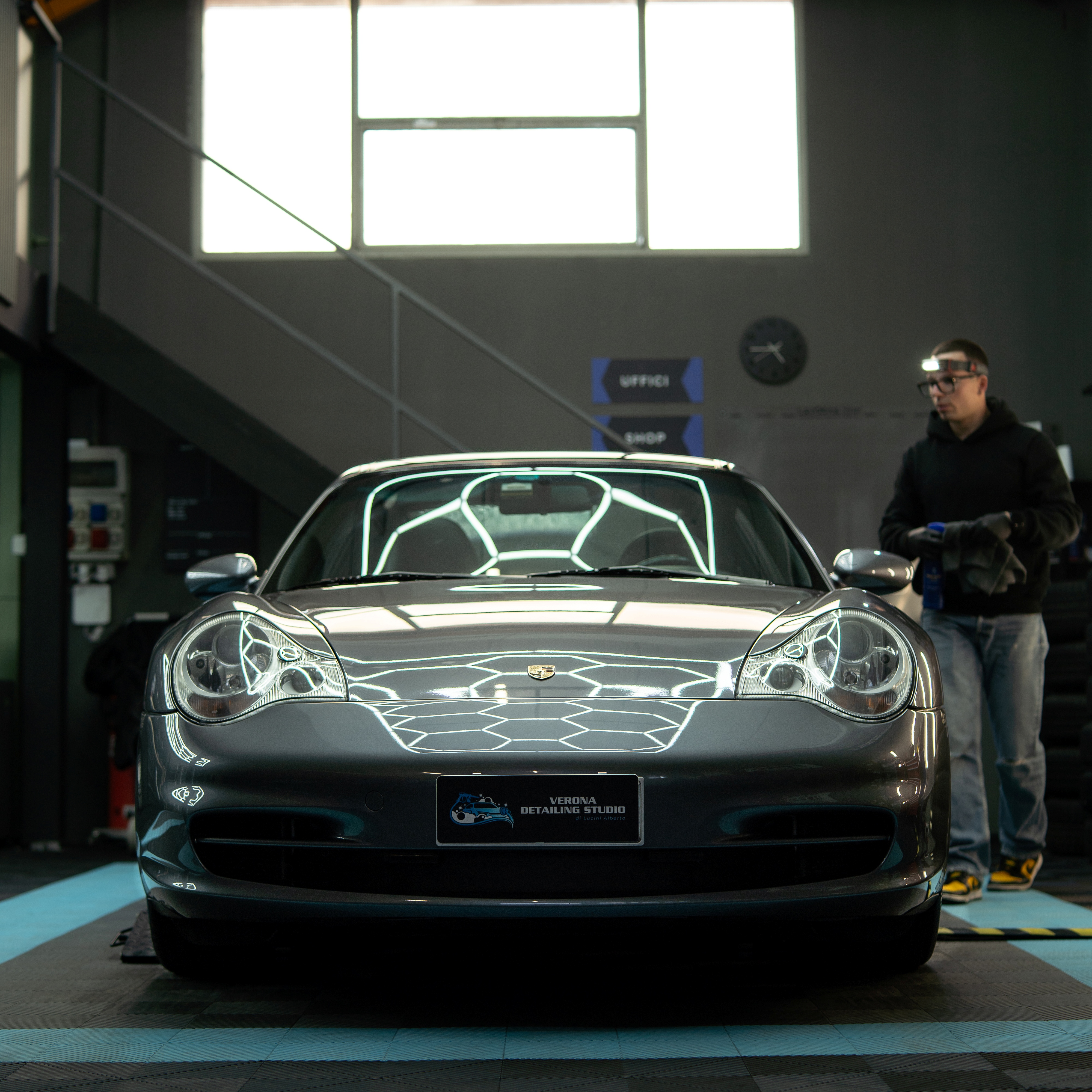 Pulizia macchia auto Detailing Studio